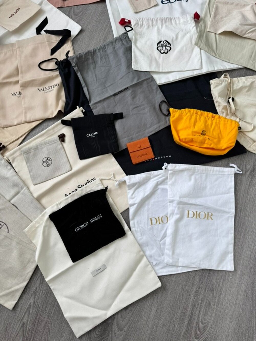 Luxury Dust Bags Bundle – Hermes, Dior, Valentino, LV, Celine, Balenciaga & more - Picture 7 of 8